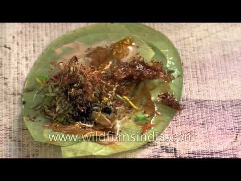 Making Paan at a paan shop in India