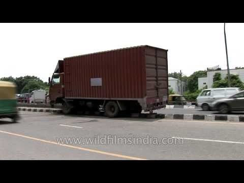 Road accident on Ring Road, New Delhi