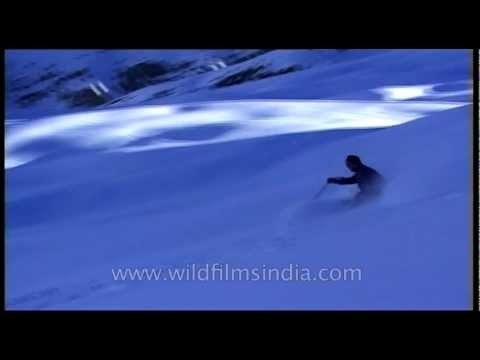Advanced ski tricks in the Himalayan skiing resort!
