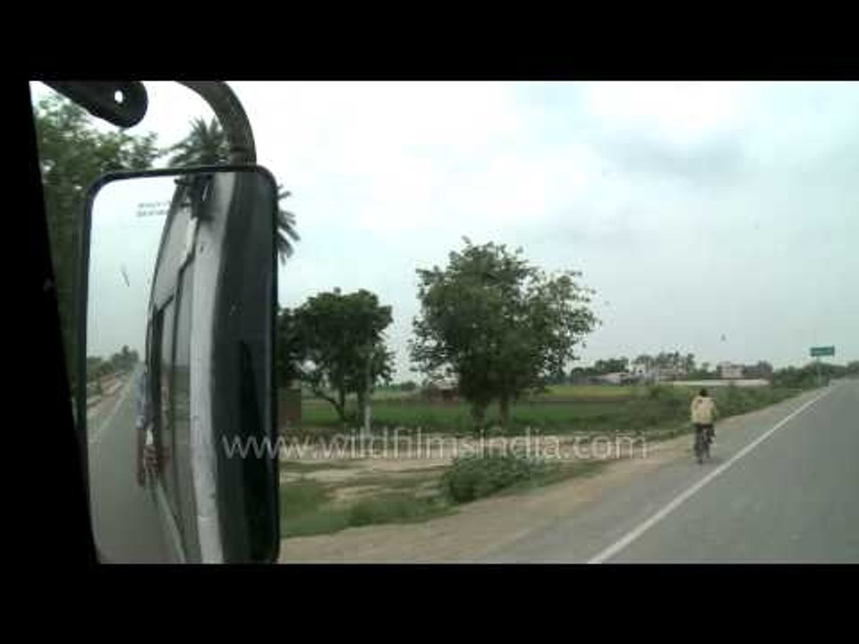 Highway to Wagah Attari Border - 9 kilometres away!