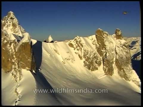 The highest mountain range through helicopter!