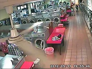 La mauvaise idée du jour : ils mettent leur bébé dans un sèche-linge