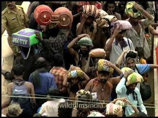 Devotees everywhere!! at the Sabarimala temple!