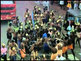 Hindu devotees celebrate next to Vavar mosque, Sabarimala
