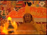 Dalai Lama sermonises to audience of Buddhist monks