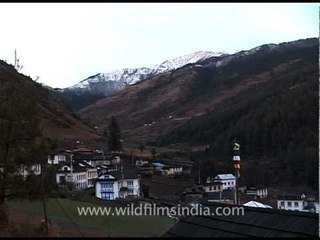 Eyes feasting scenery on Mt Everest trail!