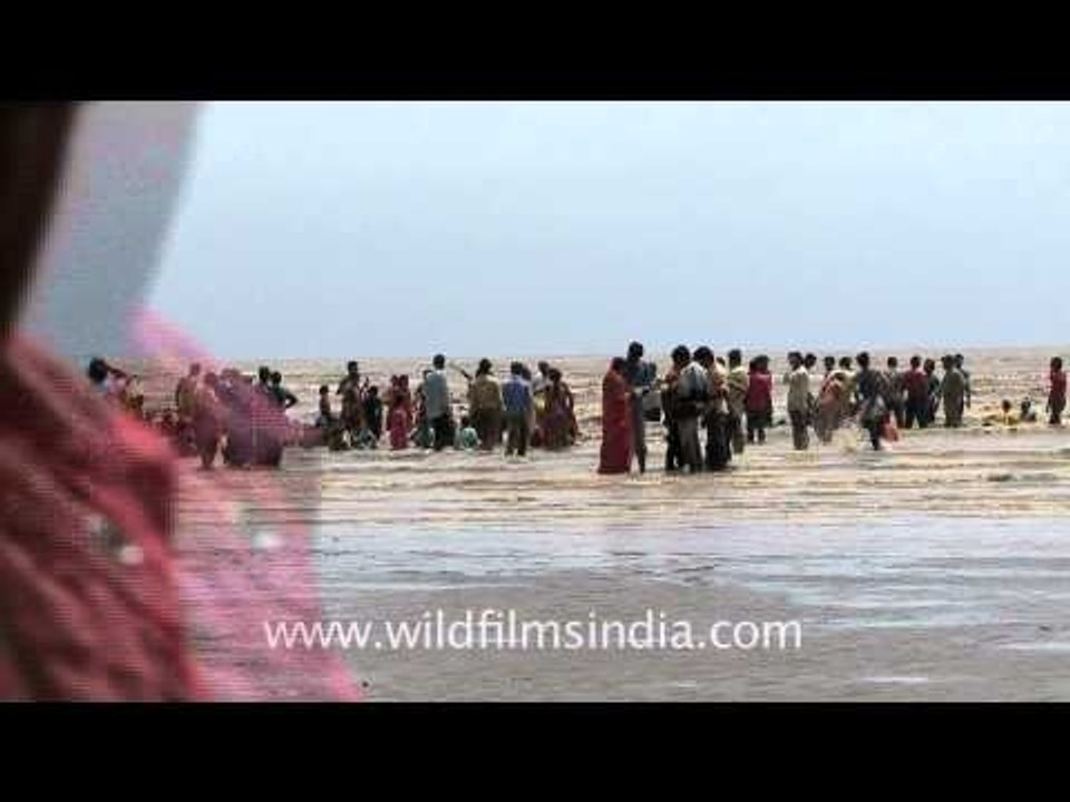 Ardent Hindu followers at Alang beach!