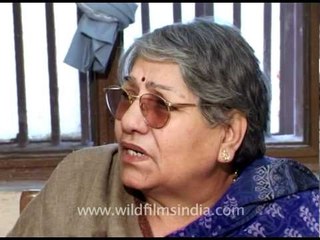 Counselor interacting with Tihar women inmates