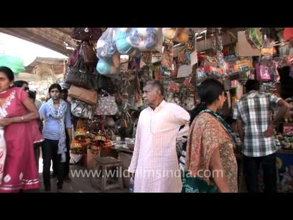 Crowded market area in Dwarka!