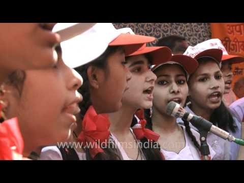 School children singing Jain religious song on Mahavir Jayanti