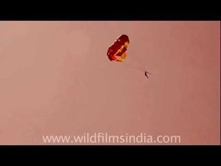 Parasailing in Dubai
