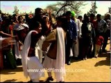 Girls dancing in Surajkund Mela