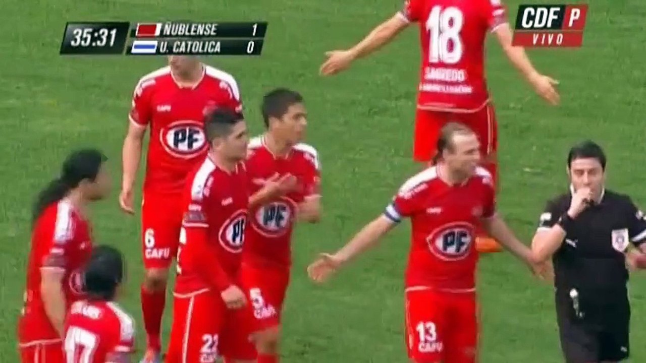 Chile: Unnötig! Böses Foul von Rojas