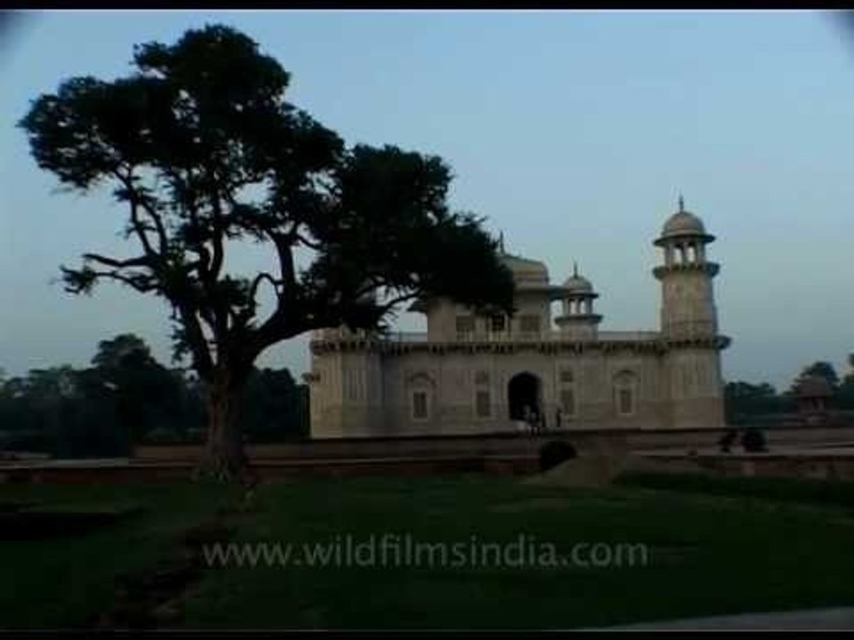 Itimad-ud-Daulah Tomb, Agra