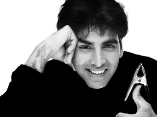 Akshay Kumar Shares His 1st Experience On Camera