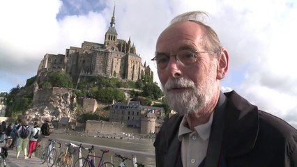 Grandes marées : le Mont-Saint-Michel est redevenu une île