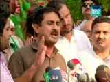 Dasti arrives at Imrans Lahore residence on rickshaw, offers support