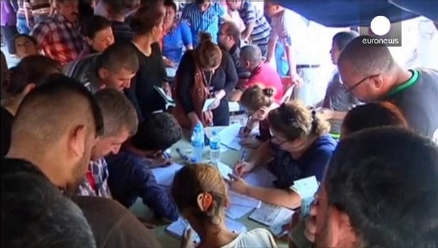 Combatientes kurdos de Irak y Siria organizan un corredor seguro para los Yazidíes atrapados en Sinyar