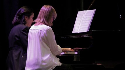 Isabelle Stella et ses élèves en concert, à Paris, mairie du 9ème, autour de 2 pianos