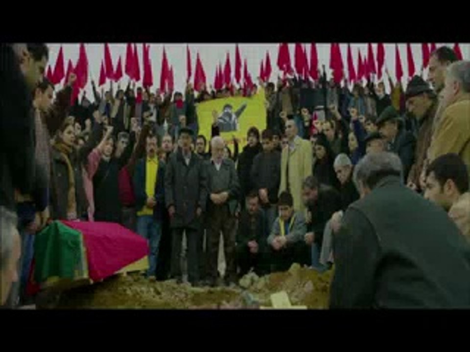 Aşk ve Devrim - Fragman