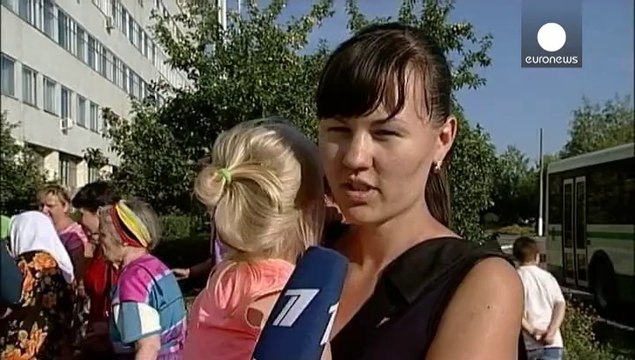 Thousands of Ukrainian refugees stream into Russia