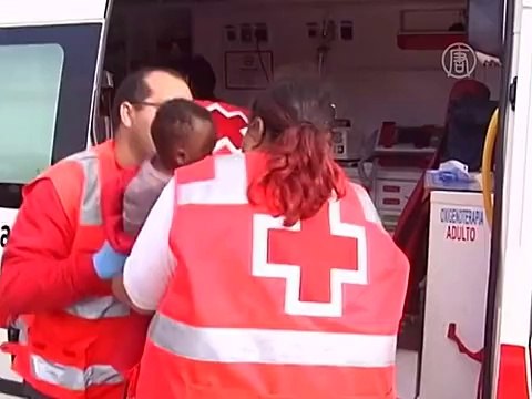 Берега Испании атакуют мигранты из Африки