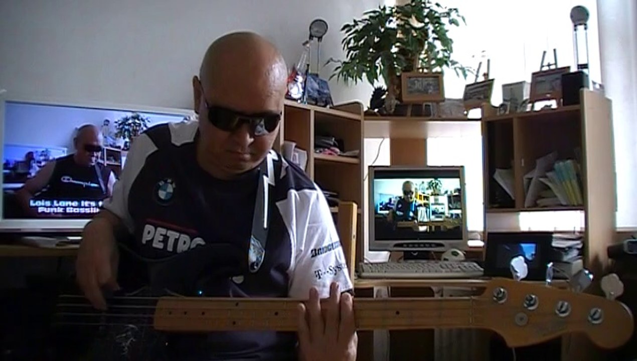 David's Dance el Salvador Gospel Salsa Bass cover Bob Roha