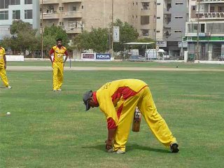 SNR. FC CRICKET UMPIRE JUNAID GHAFOOR INTRODUCING COMMENTATOR NADEEM BUKHARI  CRICKET COMMENTARY NADEEM BUKHARI :  1st SEMI FINAL 3rd VITAL 5 CLUB RAMZAN CRICKET FESTIVAL 2014 :  YJ CC KARACHI vs VITAL FIVE CC KARACHI  24-07-14  SKBZ COLLEGE GROUND (2)