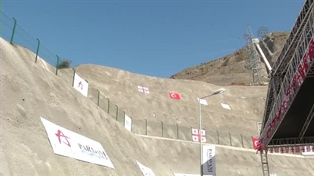 Paravani Hidroelektrik Santrali Açıldı (2)