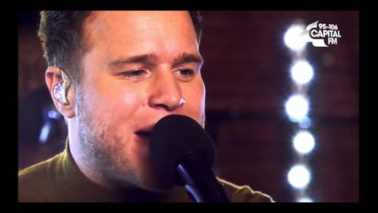 Olly Murs singing Make some noice tonight.