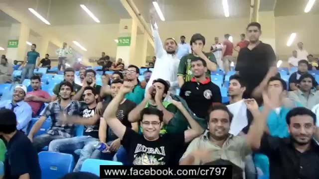 Legend...Pathan Went To Shahid Afridi in The 2nd ODI And Shouted IMRAN KHAN ZINDABAD & GO NAWAZ GO