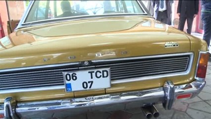 Devlet Bahçeli Otele Kendi Kullandığı Klasik Otomobille Geldi (2)