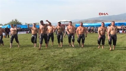 Erbaa'da Hüseyin Şahin Yağlı Güreşlerini Fatih Atlı Kazandı