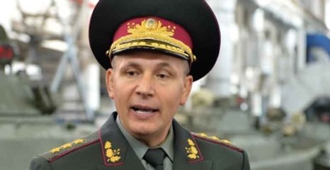 Ukrayna Savunma Bakanı Kovuldu