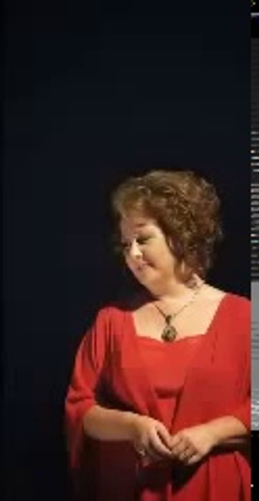 Emel Taşçıoğlu - Ah Bir Ataş Ver Sigara'mı Yakayım & Amman Avcı Vurma Beni