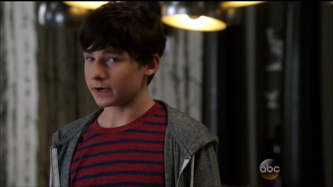 Once Upon A Time 4x03 Regina, Emma, Elsa, Hook all try to help Marian