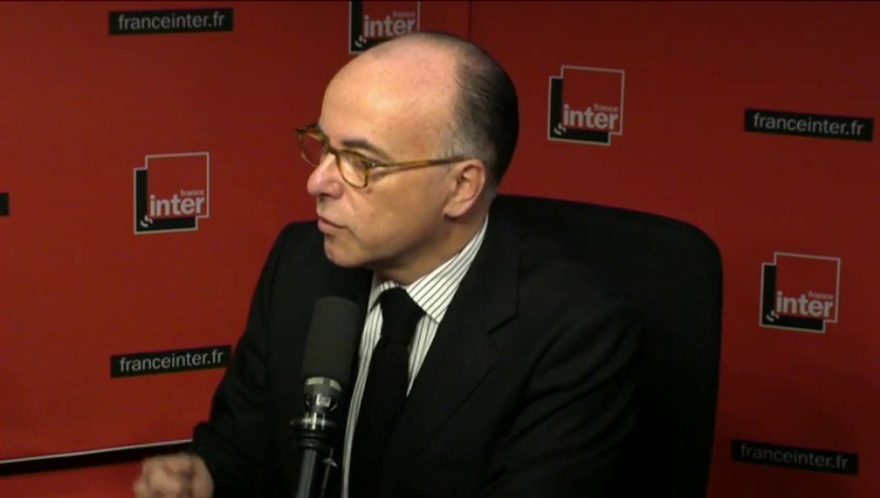 Bernard Cazeneuve, au sujet de l'immigration : ' Les faux chiffres, c'était avant'