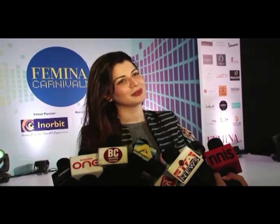 Watch Kainaat Arora in Laila O Laila