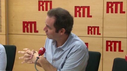 Télécharger la video: Tanguy Pastureau : Jean-Marc Ayrault entre en guerre