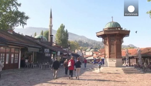 Bosna'da İzzetbegoviç zaferini ilan etti