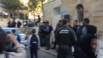 İsrail Askerlerinden Mescid-İ Aksa'ya Girmeye Çalışan Müslümanlara Sert Müdahale