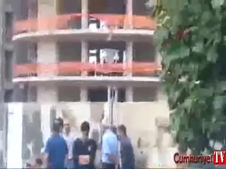 'İnşaat senden önemli. Bir tane inşaat var ama işçi çok!'