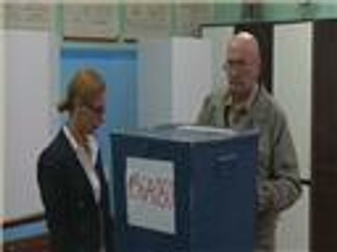 توجه الناخبين في البوسنة والهرسك إلى صناديق الاقتراع