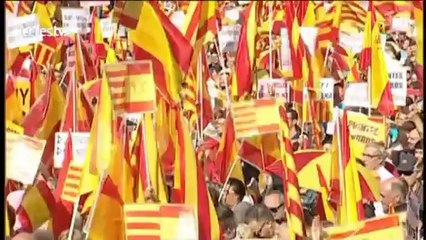 Miles de personas se concentran en Barcelona a favor de la unidad de España