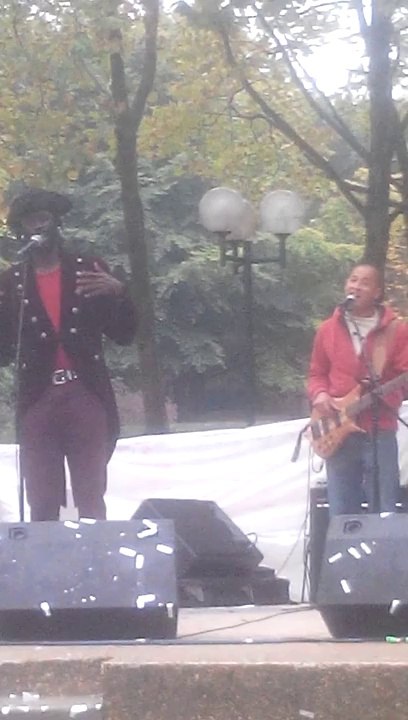 28es journées Brassens, parc Brassens, Concert de clôture de MINUIT SIX HEURES 1/3