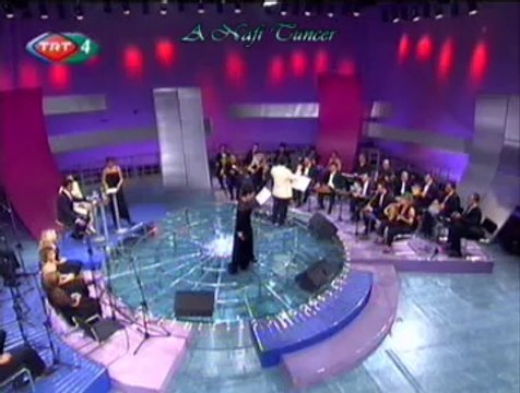 Lâle MUMCU BAŞEL *Yaşamak Yalan Belki Yalan Delice Sevmek*