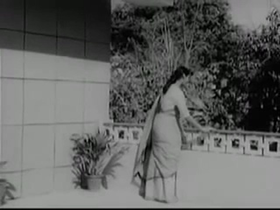 Kali Ghata Chhaye Mora Jiya Tarsaye Asha Bhosle Film Sujata (1959) Music SD Burman Lyrics Majrooh.