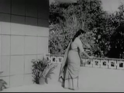 Kali Ghata Chhaye Mora Jiya Tarsaye Asha Bhosle Film Sujata (1959) Music SD Burman Lyrics Majrooh.