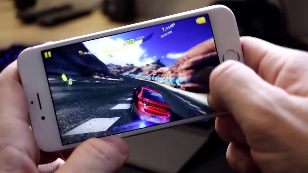 iPhone 6 First Thoughts and Impressions - iPhone 5 vs iPhone 6 Size Comparison