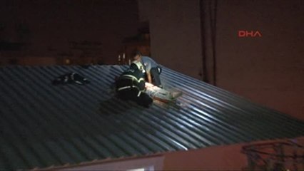 5 Katlı Binanın Çatısından Atlayarak Hayatına Son Vermek İstedi